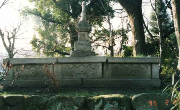 姫の墓岡崎公園