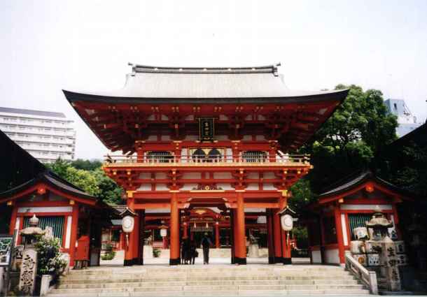 生田神社楼門
