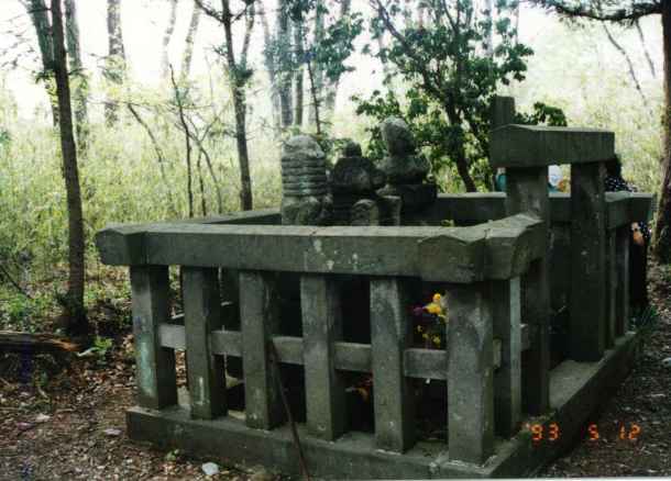 吉次兄弟の墓