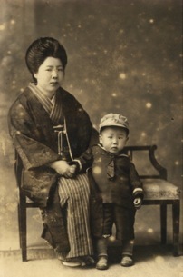 母と私 (誕生日の記念か)