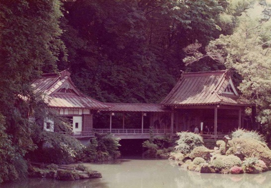 ��P�Q�񖖍L��̍s�Ȃ�ꂽ�C�P���@�����Η��ف@���j�a����@�i���a�T�P.�U�j<br />�@�@�Òr�M�O���iKDD��j���Q�����ꂽ