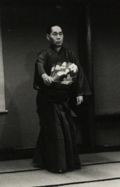 ���{���O���̎d��